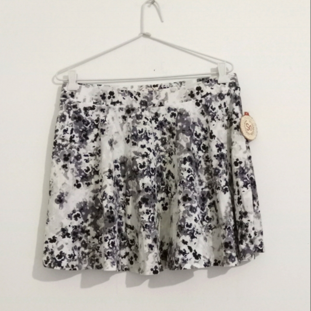 Authentic American Heritage Gray Pansies Floral Circle Skirt